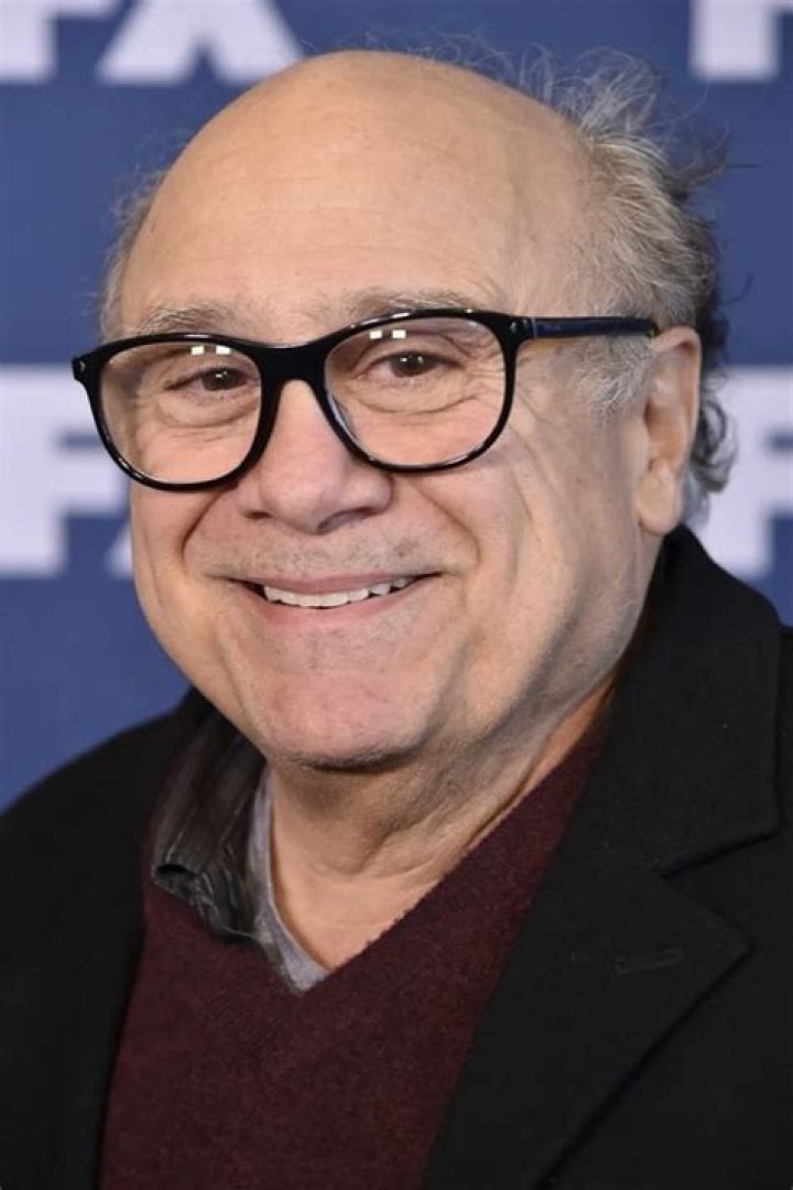 A Fascinating Look into the Life of Young Danny DeVito: A Journey from Humble Beginnings to Stardom