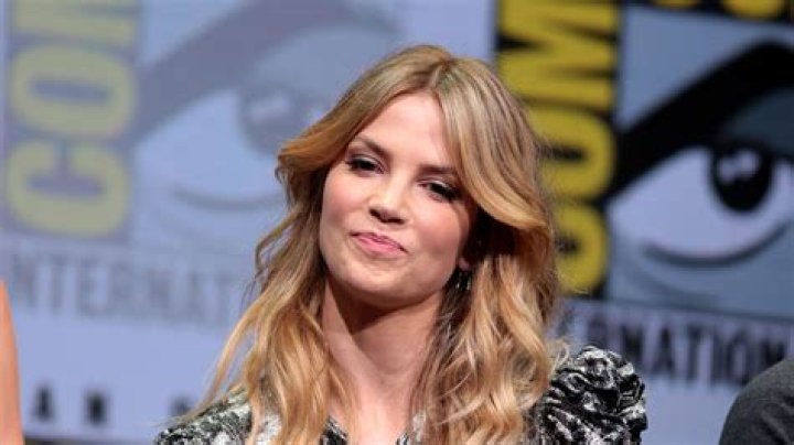 Details About Sylvia Hoeks from See and Blade Runner