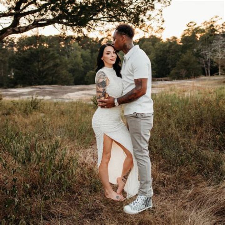 LITTLE WOMEN DALLAS Lil Twerk Caylea Woodbury maternity photos, including dad Dquan Cage