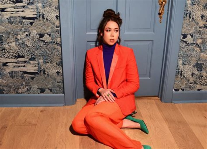 Sarah Jarosz Biography, Age, Height, Husband, Net Worth, Family