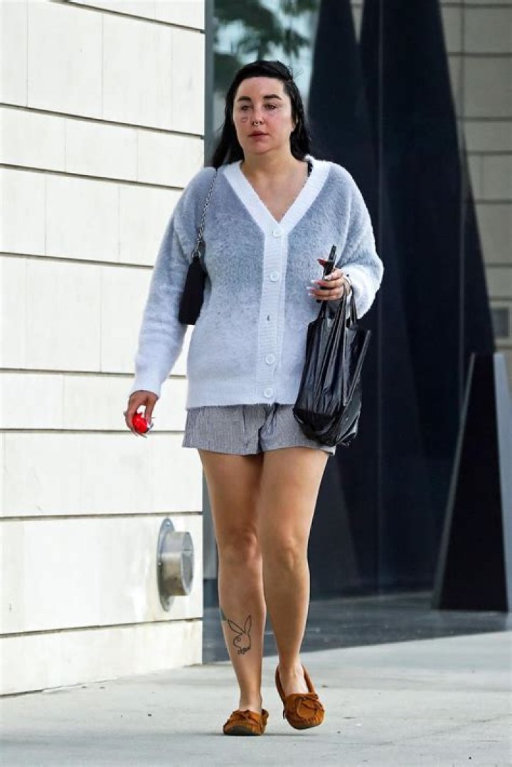 The Comprehensive Biography and Life Journey of Amanda Byne