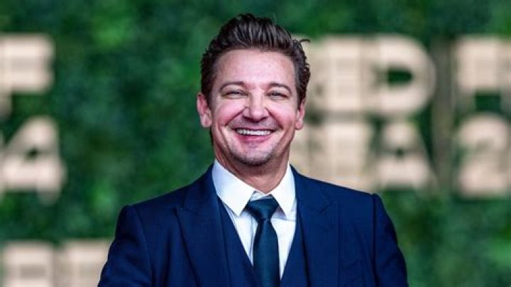 Unveiling The Shocking Truths: Jeremy Renner Controversy Exposed